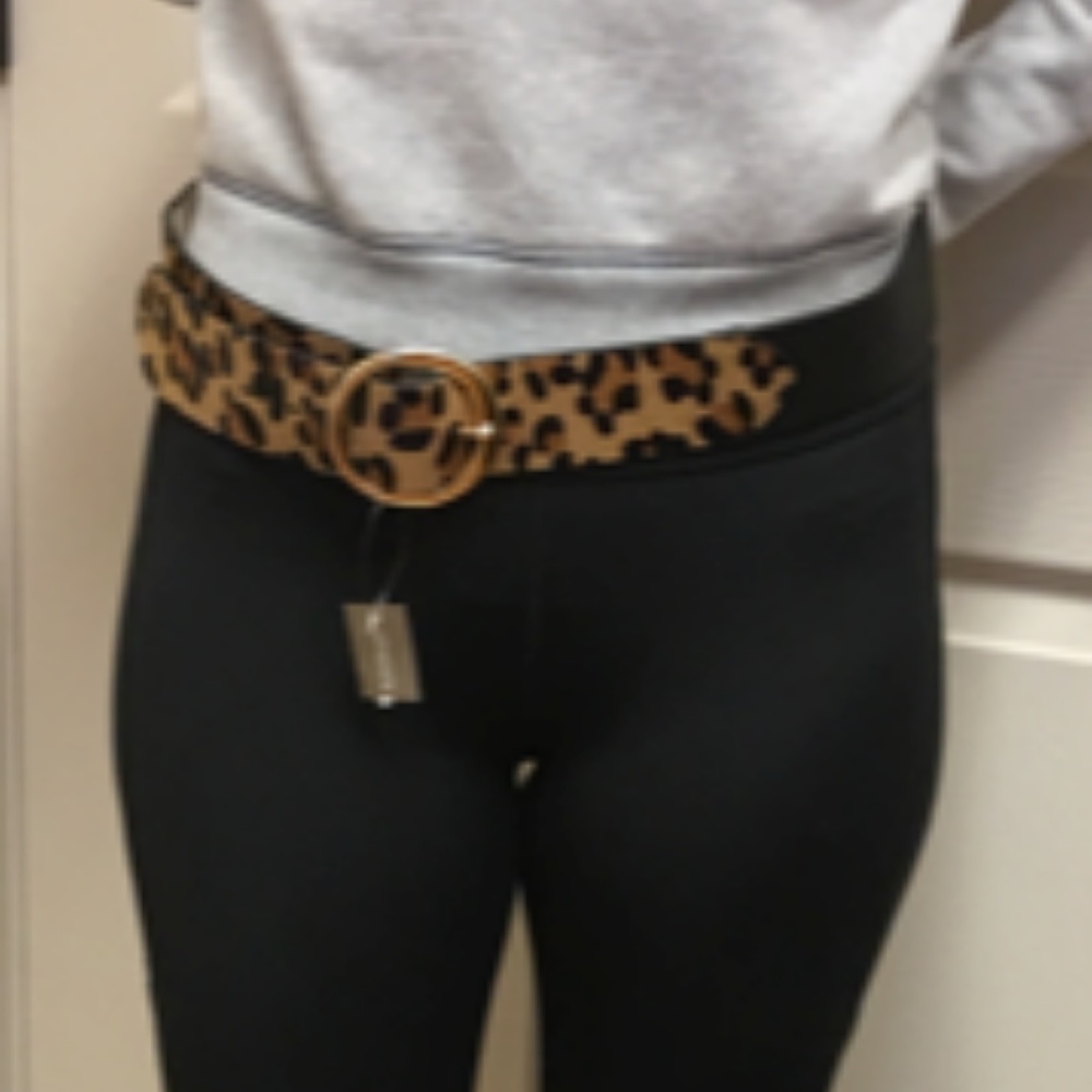 New with tag Chicco's leopard print belt.